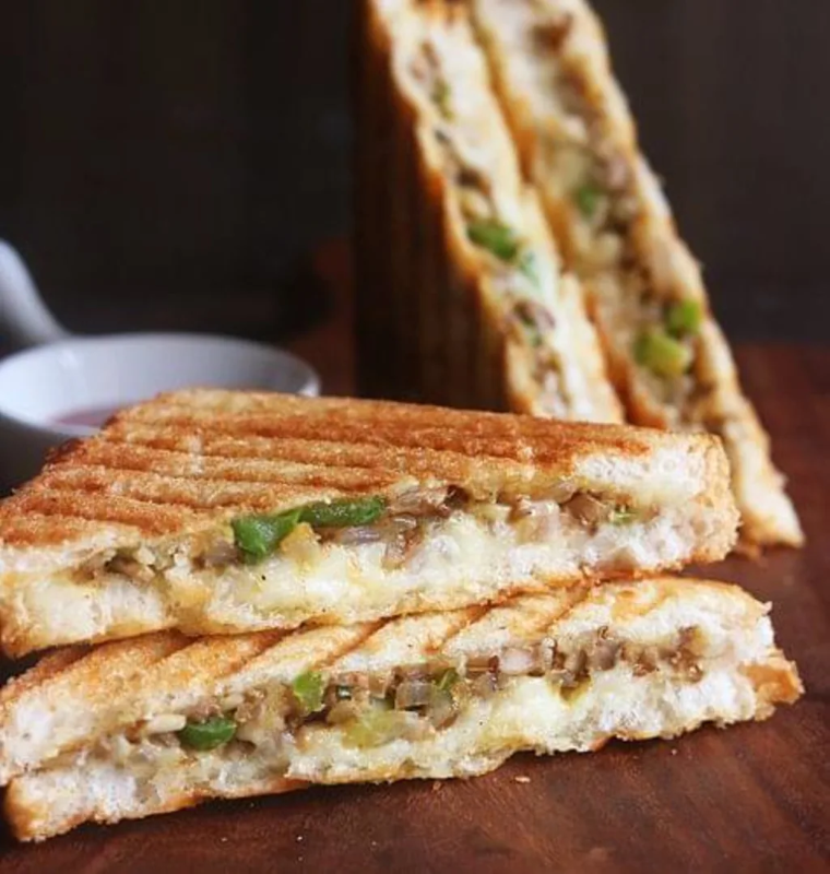 Paneer & Mushroom Grill Sandwich